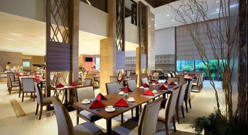 Hotel Grandhika Iskandarsyah Yakarta Exterior foto