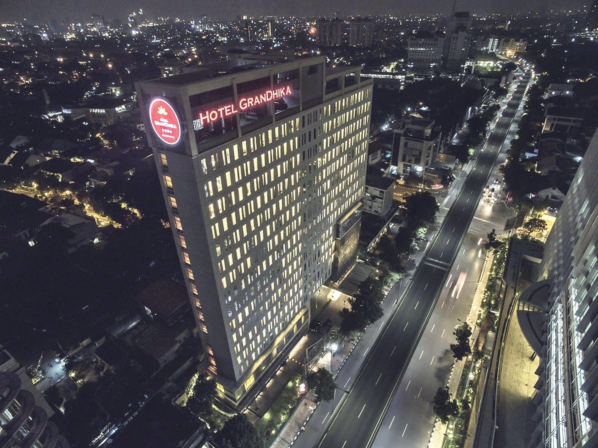 Hotel Grandhika Iskandarsyah Yakarta Exterior foto