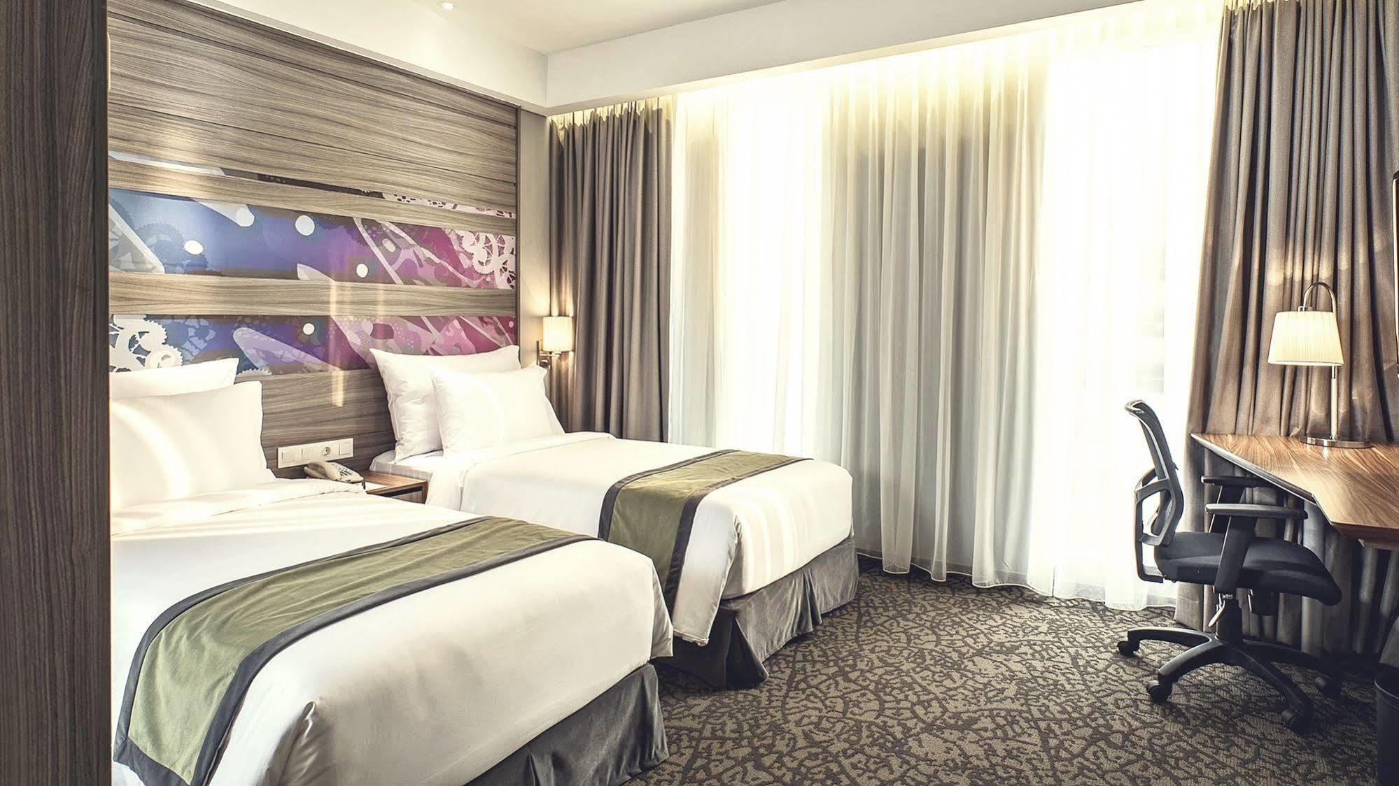Hotel Grandhika Iskandarsyah Yakarta Exterior foto