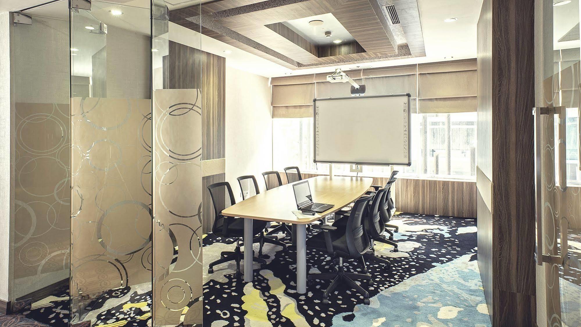 Hotel Grandhika Iskandarsyah Yakarta Exterior foto